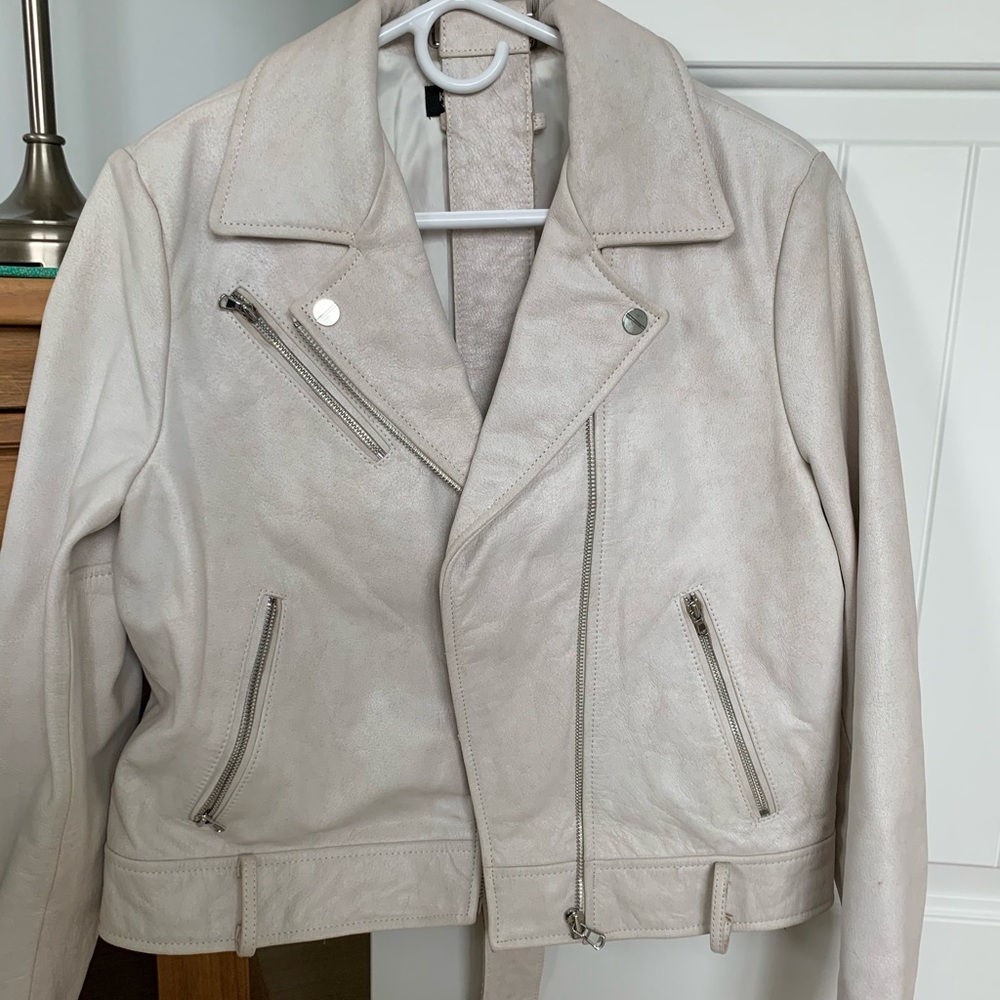 Kenneth Cole white leather jacket with belt